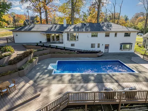Exterior - 10158 Zig Zag Rd, Blue Ash, OH 45242 photo 3 of 11