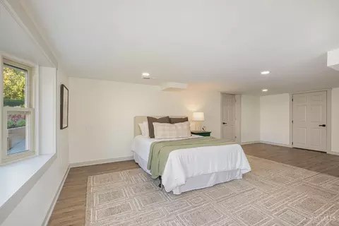 Bedroom - 10158 Zig Zag Rd, Blue Ash, OH 45242 photo 3 of 6