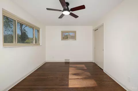 Bedroom - 10158 Zig Zag Rd, Blue Ash, OH 45242 photo 6 of 6