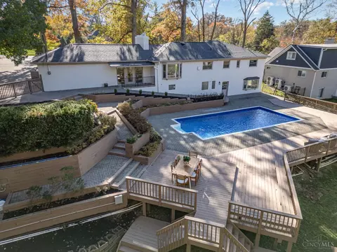 Exterior - 10158 Zig Zag Rd, Blue Ash, OH 45242 photo 2 of 11