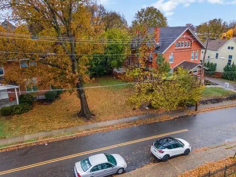 604 Maple Ave, Cincinnati, OH 45229 photo 3