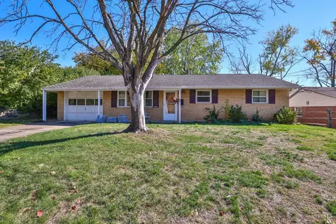 752 Ledro St, Springdale, OH 45246