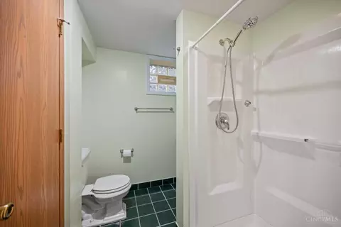 Bath - 6817 Bramble Ave, Cincinnati, OH 45227 photo 2 of 2