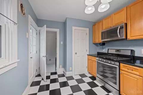 Kitchen - 6817 Bramble Ave, Cincinnati, OH 45227 photo 4 of 4