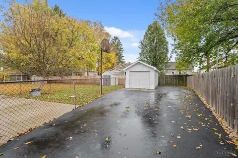 Exterior - 6817 Bramble Ave, Cincinnati, OH 45227 photo 3 of 6