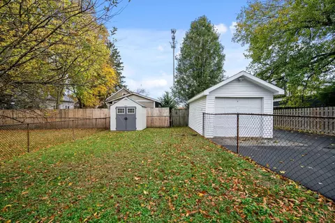 Exterior - 6817 Bramble Ave, Cincinnati, OH 45227 photo 4 of 6