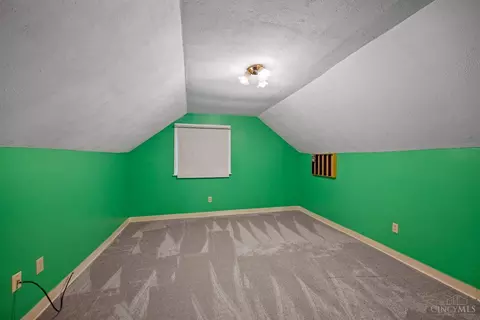 Bedroom - 6817 Bramble Ave, Cincinnati, OH 45227 photo 5 of 7