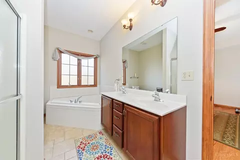 Bath - 14435 Klein Rd, Mount Orab, OH 45154 photo 3 of 4