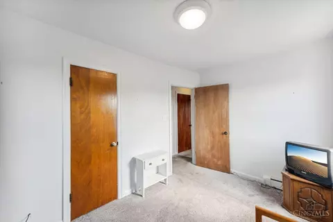 Bedroom - 817 Maple Dr, Reading, OH 45215 photo 2 of 7