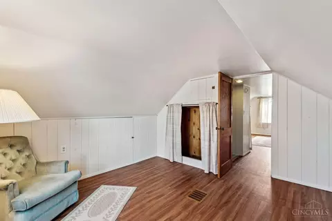 Bedroom - 817 Maple Dr, Reading, OH 45215 photo 6 of 7