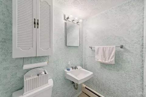 Bath - 817 Maple Dr, Reading, OH 45215 photo 3 of 4