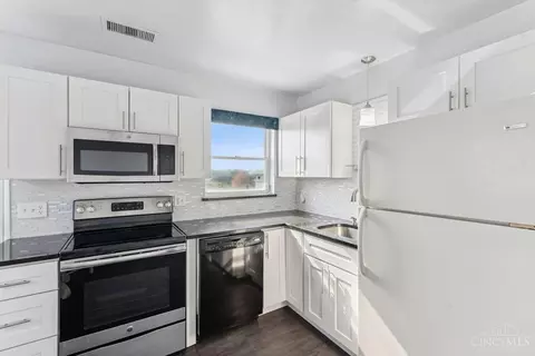 Kitchen - 817 Maple Dr, Reading, OH 45215 photo 3 of 3
