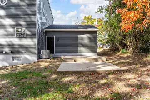 Exterior - 3138 Ebenezer Rd, Cincinnati, OH 45248 photo 7 of 13
