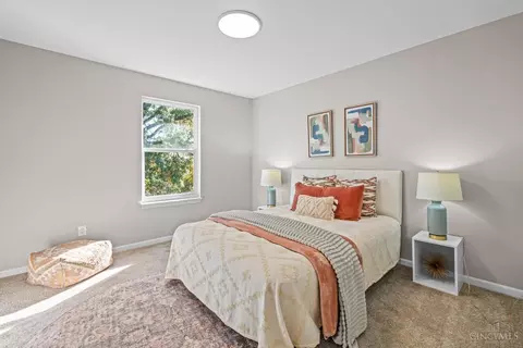 Bedroom - 3138 Ebenezer Rd, Cincinnati, OH 45248 photo 5 of 7