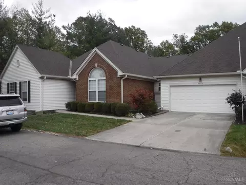 2202 Traverse Creek Dr, Milford, OH 45150