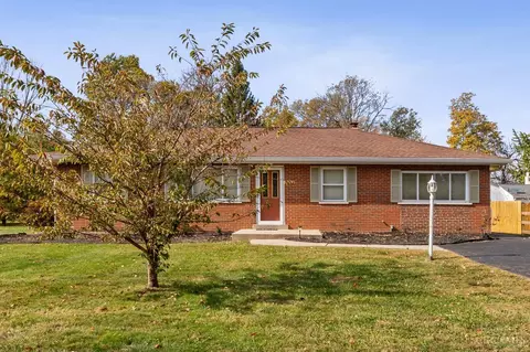 3735 Maplewood Dr, Amelia, OH 45102