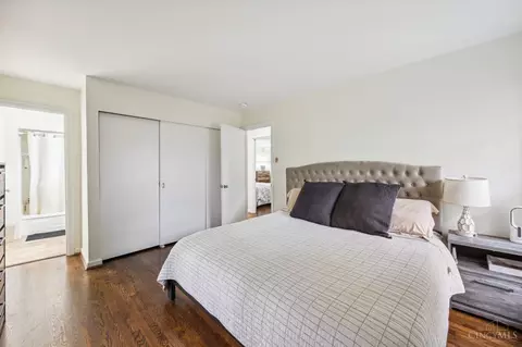 Bedroom - 9821 Lorelei Dr, Cincinnati, OH 45231 photo 3 of 5
