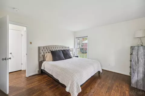 Bedroom - 9821 Lorelei Dr, Cincinnati, OH 45231 photo 2 of 5