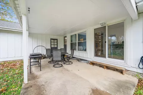 Exterior - 9821 Lorelei Dr, Cincinnati, OH 45231 photo 5 of 11
