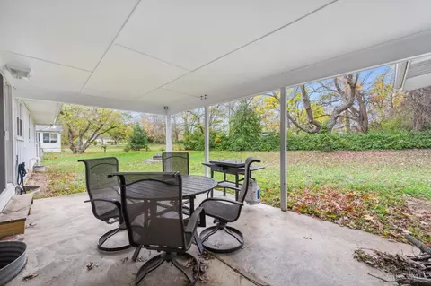 Exterior - 9821 Lorelei Dr, Cincinnati, OH 45231 photo 4 of 11