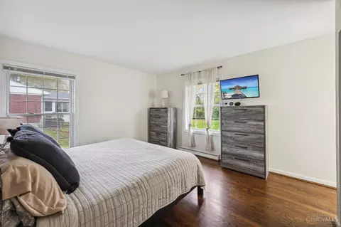 Bedroom - 9821 Lorelei Dr, Cincinnati, OH 45231 photo 1 of 5