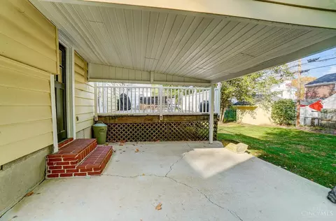 Exterior - 413 Brydon Rd, Kettering, OH 45419 photo 11 of 15