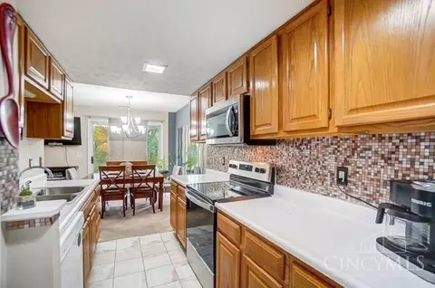 Kitchen - 5677 Regimental Pl, Cincinnati, OH 45239 photo 3 of 3