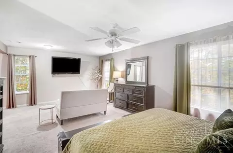 Bedroom - 5677 Regimental Pl, Cincinnati, OH 45239 photo 5 of 7
