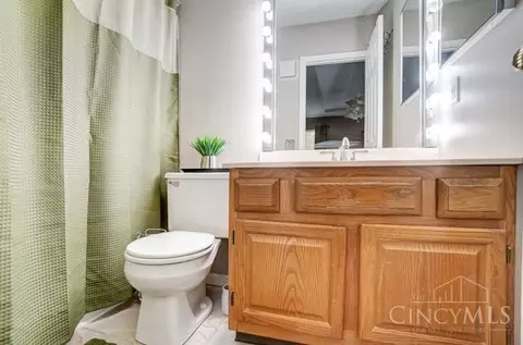 Bath - 5677 Regimental Pl, Cincinnati, OH 45239 photo 3 of 3