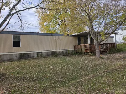 7152 Highland Trl, Hillsboro, OH 45133