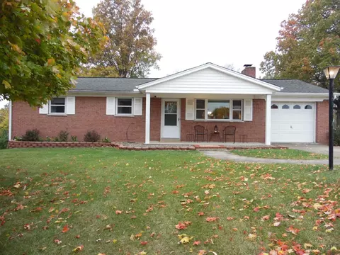 9671 Farmcrest Dr, West Chester, OH 45069