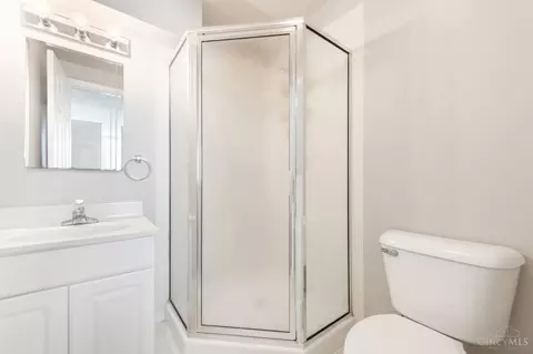 Bath - 7880 Hackney Cir, Maineville, OH 45039 photo 5 of 5