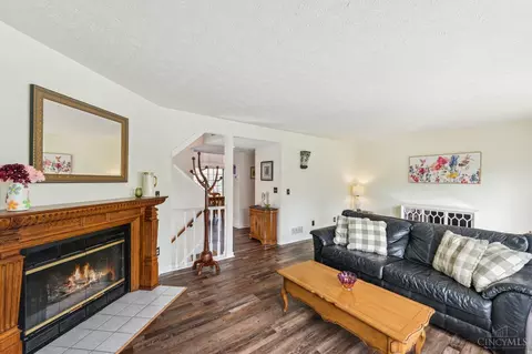 Living - 7880 Hackney Cir, Maineville, OH 45039 photo 3 of 3