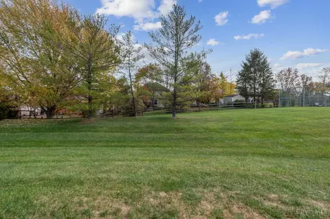 Exterior - 7880 Hackney Cir, Maineville, OH 45039 photo 8 of 9