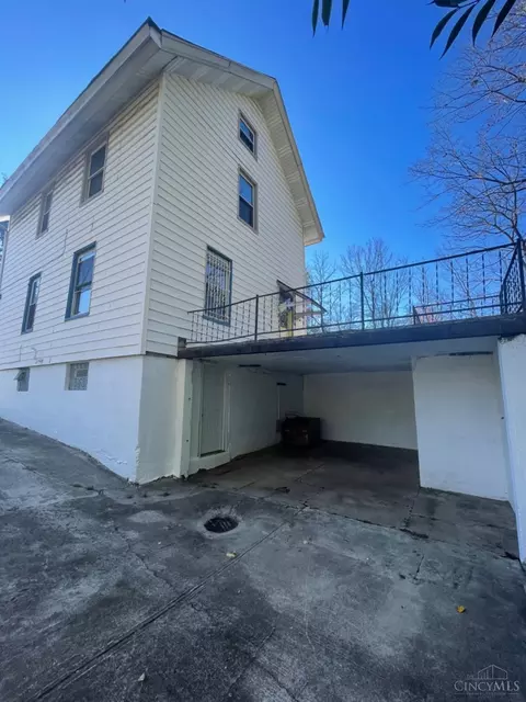 3139 Gaff Ave, Cincinnati, OH 45206 photo 2