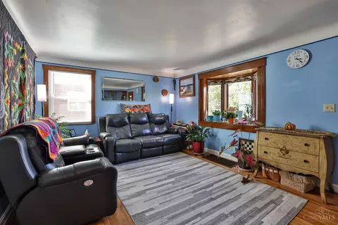 Living - 731 Benson St, Reading, OH 45215 photo 1 of 3