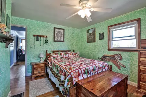 Bedroom - 731 Benson St, Reading, OH 45215 photo 2 of 4