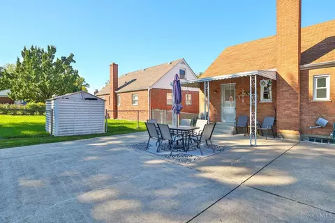Exterior - 731 Benson St, Reading, OH 45215 photo 5 of 9