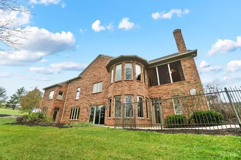 Exterior - 2686 Devils Backbone Rd, Cincinnati, OH 45233 photo 5 of 18