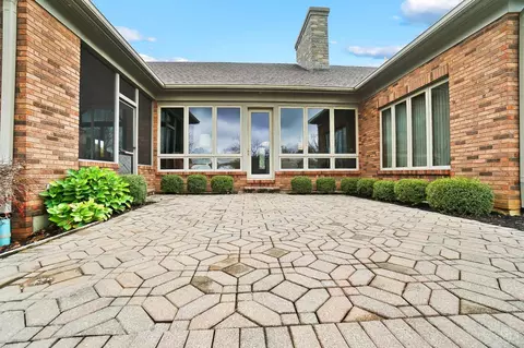 Exterior - 2686 Devils Backbone Rd, Cincinnati, OH 45233 photo 6 of 18