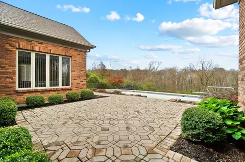 Exterior - 2686 Devils Backbone Rd, Cincinnati, OH 45233 photo 7 of 18