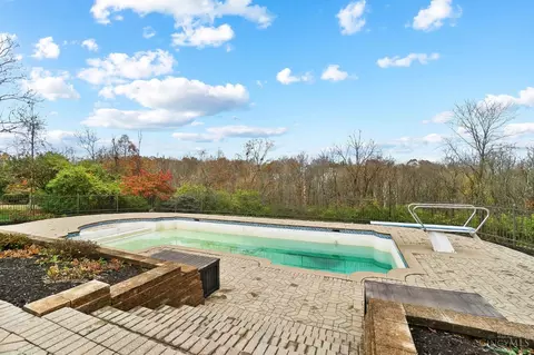 Exterior - 2686 Devils Backbone Rd, Cincinnati, OH 45233 photo 11 of 18