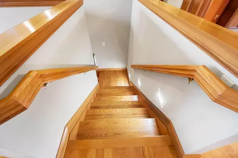 Entry Way - 2686 Devils Backbone Rd, Cincinnati, OH 45233 photo 4 of 5