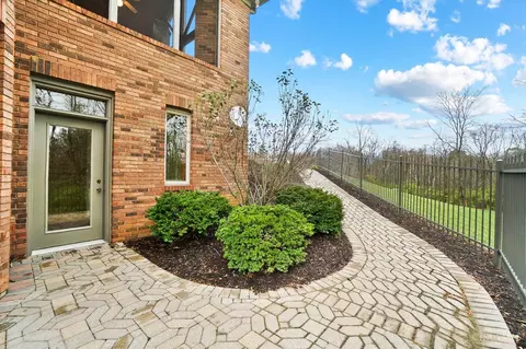 Exterior - 2686 Devils Backbone Rd, Cincinnati, OH 45233 photo 9 of 18