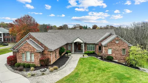 2686 Devils Backbone Rd, Cincinnati, OH 45233