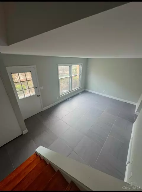 2041 Sunset Dr, Hamilton, OH 45013