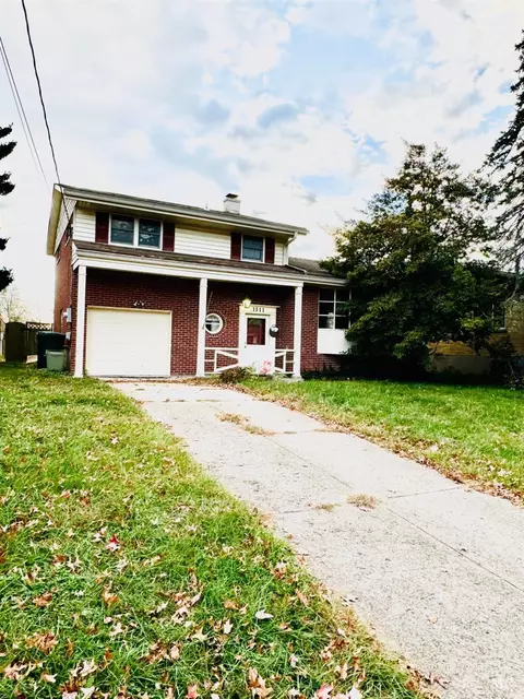 1311 Deliquia Dr, Cincinnati, OH 45230