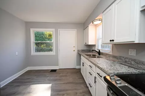 Kitchen - 1059 Elda Ln, Cincinnati, OH 45224 photo 1 of 4