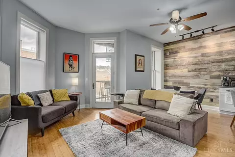 Living - 1326 Vine St #E, Cincinnati, OH 45202 photo 1 of 3