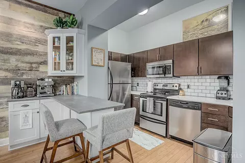Kitchen - 1326 Vine St #E, Cincinnati, OH 45202 photo 1 of 3